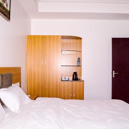 Chinese Business Hotel Kampala Kültér fotó