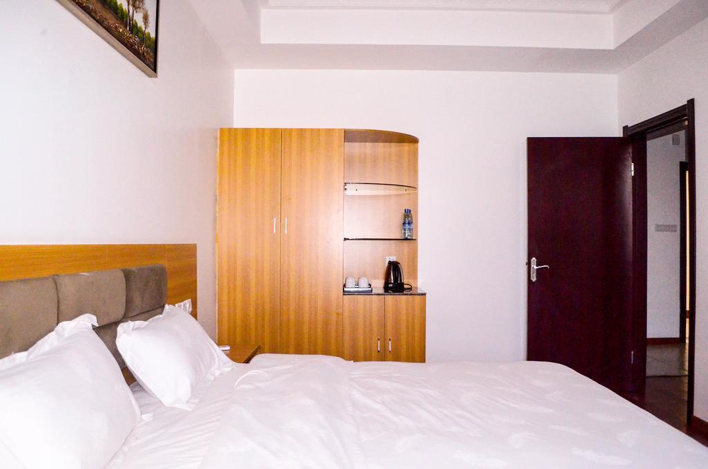 Chinese Business Hotel Kampala Kültér fotó