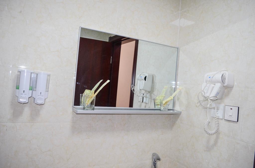 Chinese Business Hotel Kampala Kültér fotó