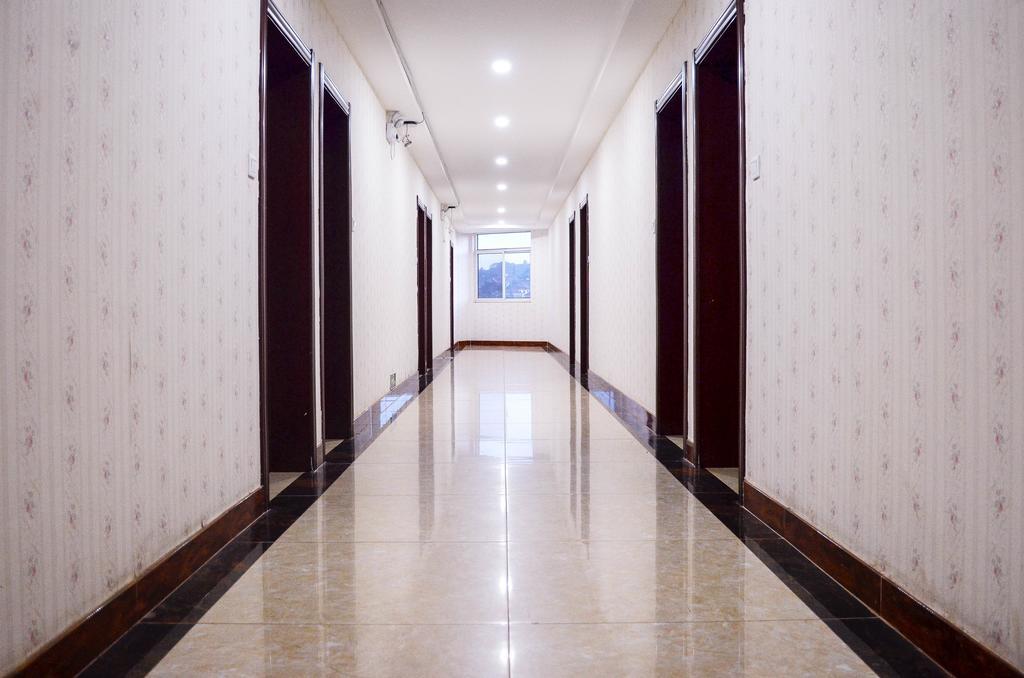 Chinese Business Hotel Kampala Kültér fotó